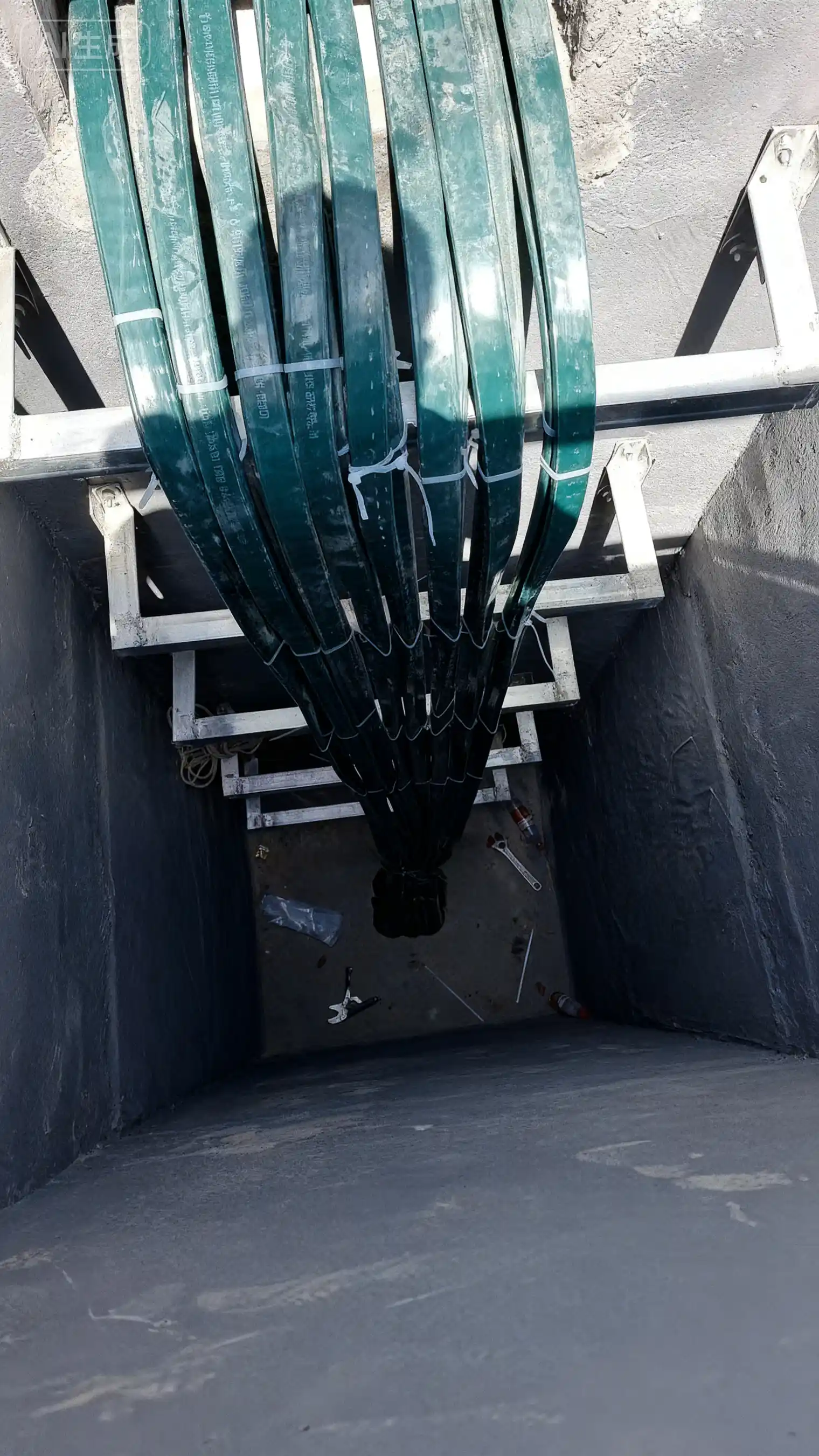 EV Charging Station Flexible Busbar Solutions - Fast-charging cabinet link